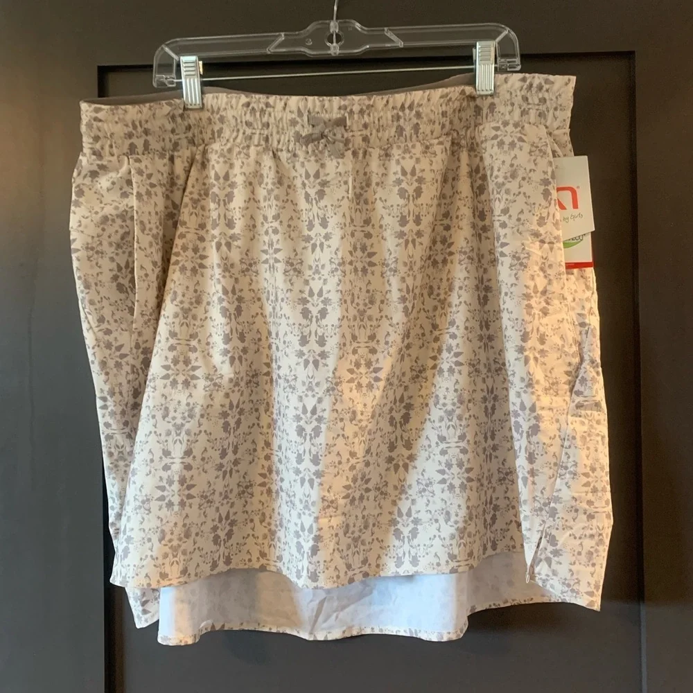 NWT Kari Traa Ruth Outdoor Skirt | Plus Size 3X | Bjerk White